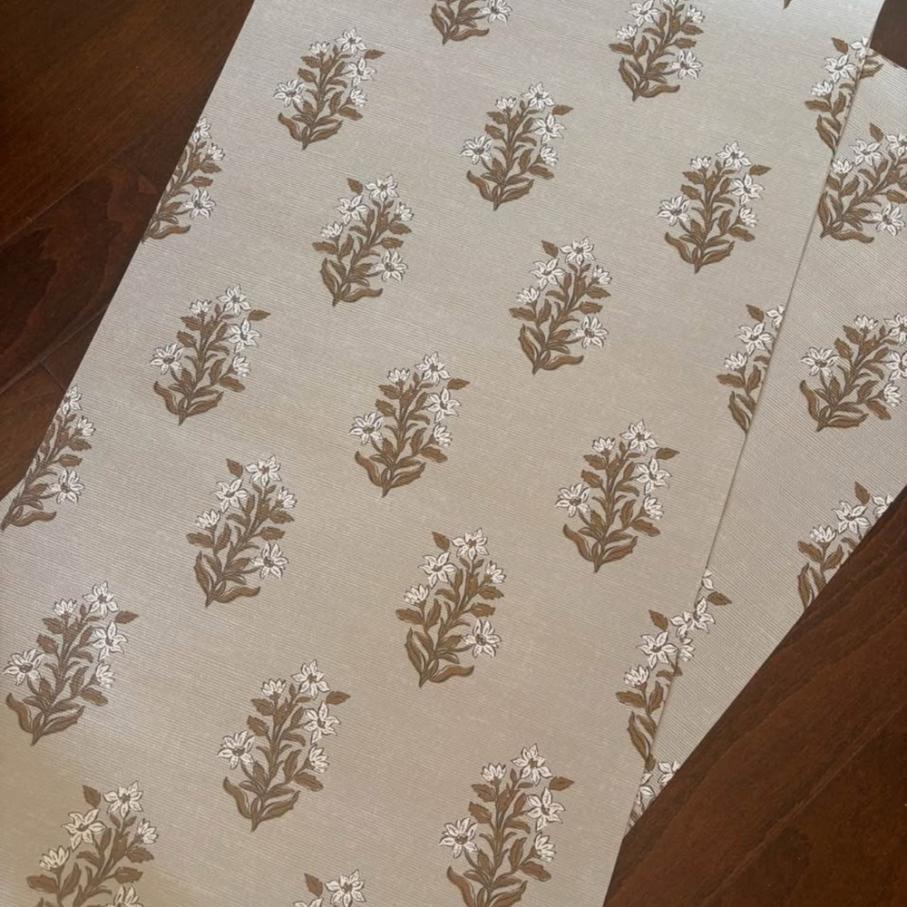 Chasing paper- Heritage Floral- Grey Merigold